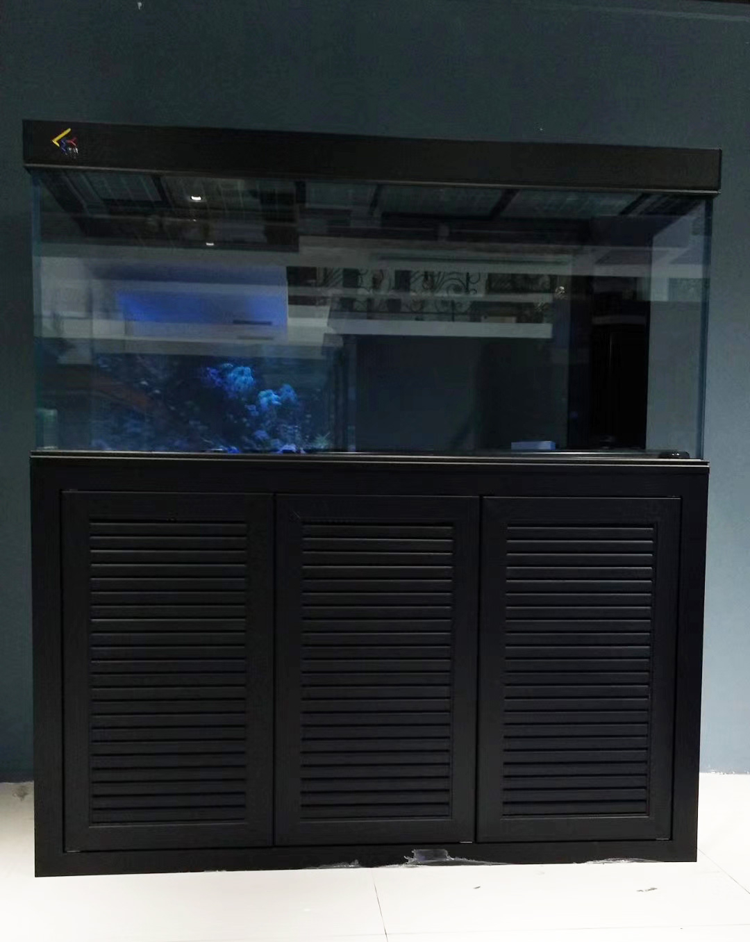 家庭客廳魚缸定制安裝清洗一套流程——龍威水族